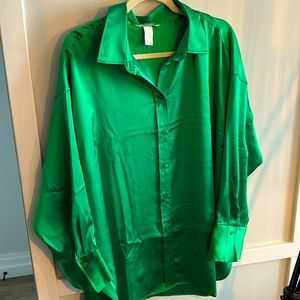 H&M Kelly Green Satin Long Sleeve Button Down